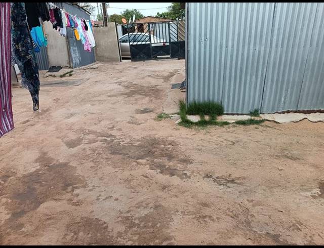 2 BEDROOM HOUSE FOR SALE IN OLIEVENHOUTBOSCH